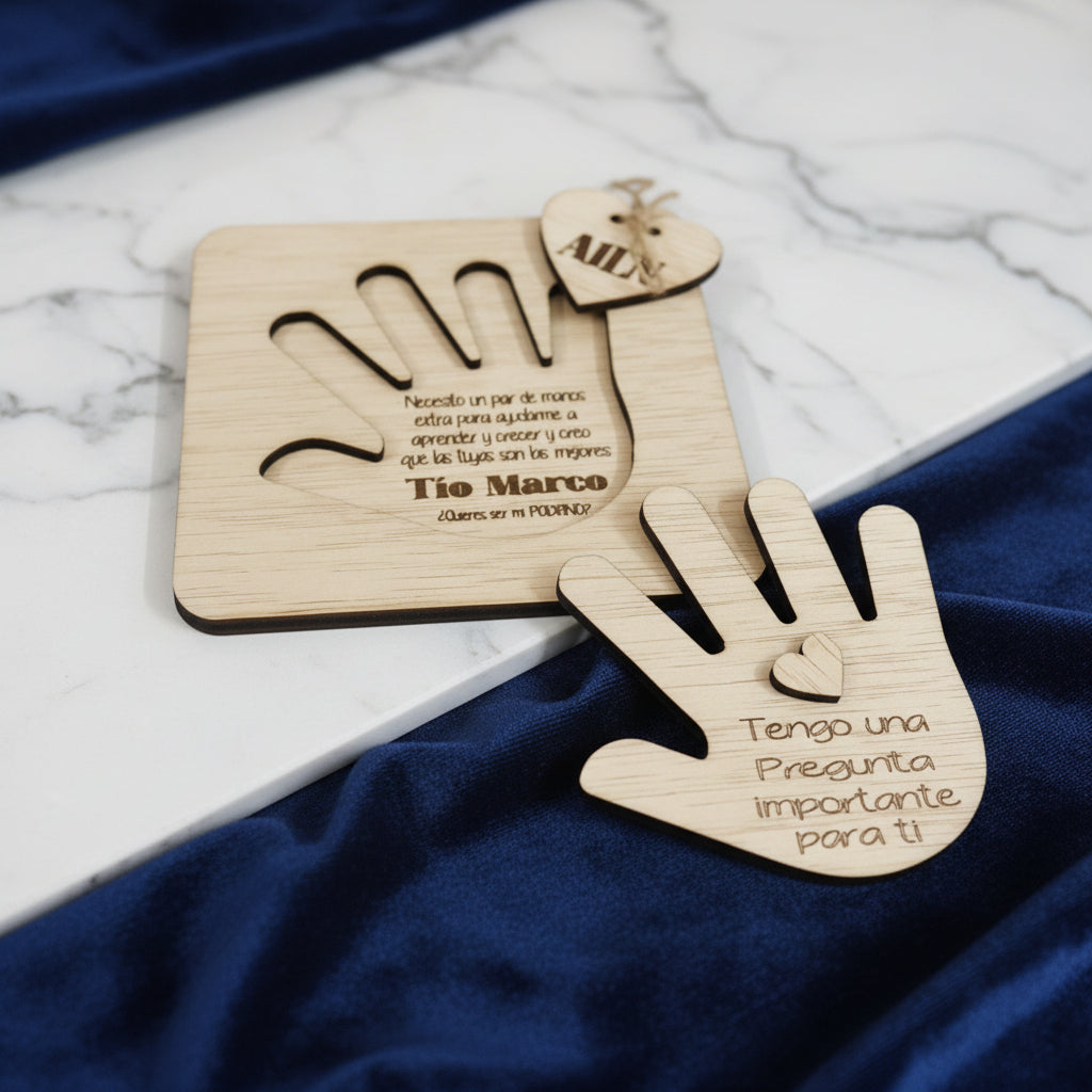 Aitabitxi edo amabitxi bat eskatzeko egurrezko eskuz egindako opari pertsonalizatua